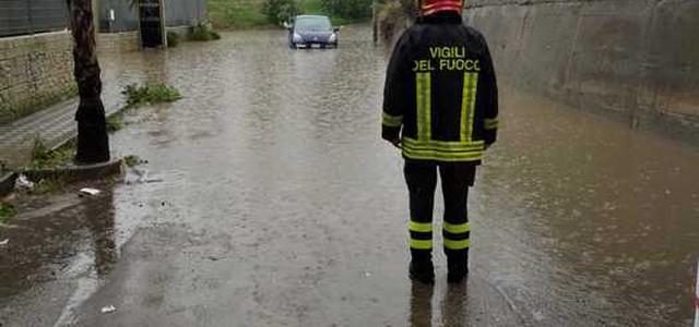 Maltempo in Calabria, decine di interventi da parte dei Vigili del Fuoco