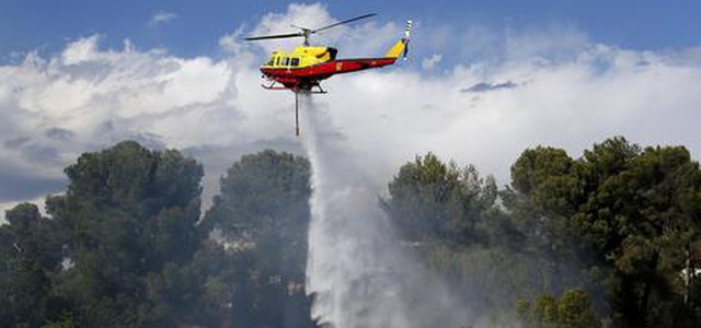 Fiamme Costa Azzurra, 12 pompieri feriti