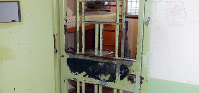 Carceri, tre agenti aggrediti a Rossano