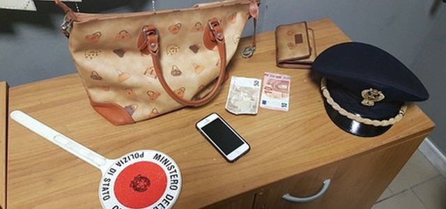 Rapina e perseguita ex compagna, arrestato