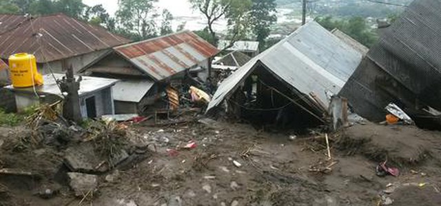 Pioggia e frane a Bali, 12 le vittime in tre villaggi