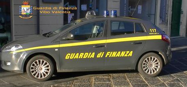 Impresa evade fisco, sequestrati beni