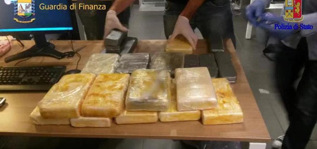 'Ndrangheta, cocaina tra Italia e Sudamerica: 19 arresti a Roma