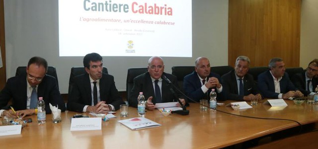 Incontro sull’agroalimentare con il Ministro Martina