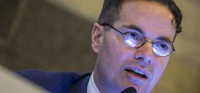 Klaus Davi a Salvini: "Molla gli 'sfigati' e citofona ai boss con me"