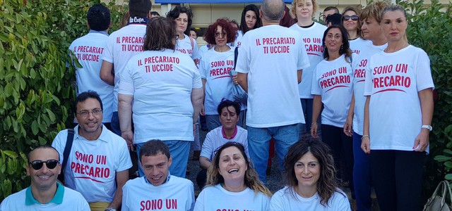 Flash Mob del personale precario dell’Università Magna Graecia 