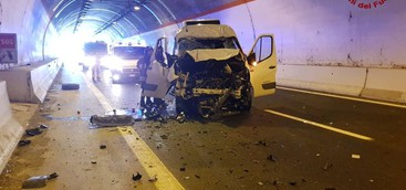 Incidente in galleria nel Catanzarese, un ferito