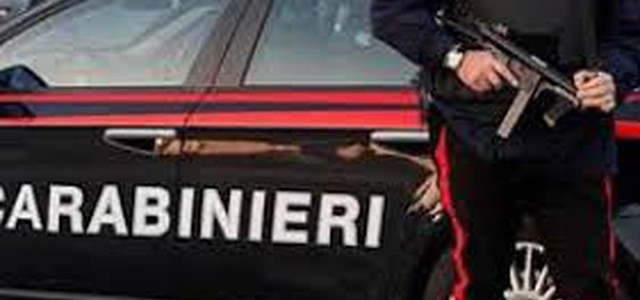 Nascondeva armi clandestine nel garage, arrestato un uomo nel reggino.