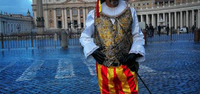 Colacino con "Giangurgolo" dal Papa