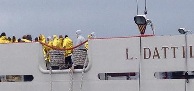 Migranti: 27mila sbarcati in 2017 (+35%)