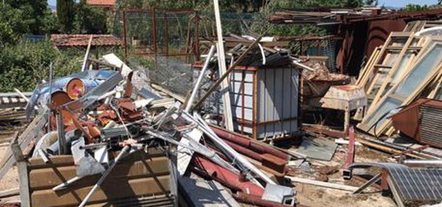 Trovata discarica abusiva con eternit