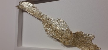 Dal 6 luglio al 31 agosto al Museo Marca la mostra di Lucia Rotundo, la poesia e i particolari nel bianco che diventa sostanza in “Architetture Poetiche”