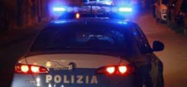 Colpi di pistola con locale affollato, due arresti