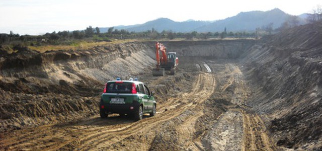 Forestale di Crotone sequestra cava abusiva 