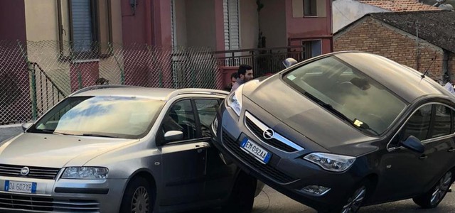 FOTONOTIZIA - manovra "inconsulta" in via Tommaso Campanella?