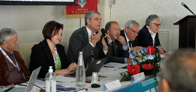 LA FORZA E L'UNIONE DELLA GRANDE FAMIGLIA DI AVIS CALABRIA  -  Conclusa l'Assemblea Regionale dell'associazione che punta sempre di più sui giovani