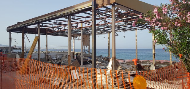 Gangemi: «Abbattimento rudere sul Lungomare di Gallico segno di attenzione per il litorale nord»
