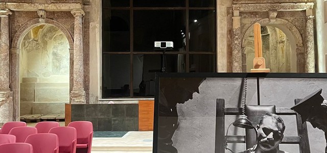 Per il Gelsomini Film Festival 2024, a Roccella Jonica la mostra fotografica dedicata a Gian Maria Volontè