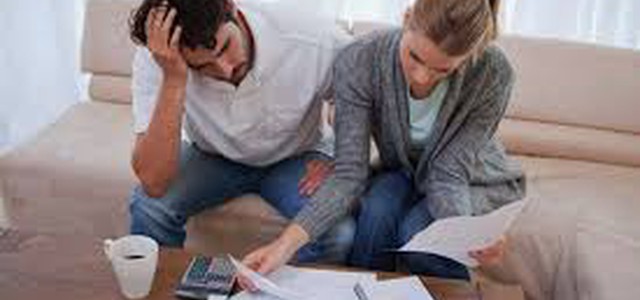 INDAGINE DEL COMITATO DIFESA CONSUMATORI : ANCHE IN CALABRIA 4 FAMIGLIE SU 10 FANNO FATICA A PAGARE LE SPESE PER I BISOGNI PRIMARI.