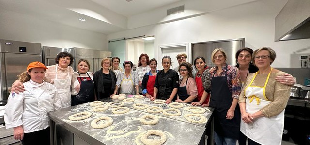 “MAMMA CHE CHEF” - Partito con gustoso sprint il laboratorio gratuito dedicato alle tradizioni culinarie del territorio