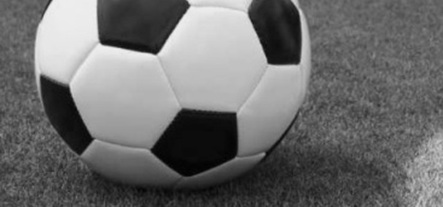 Esplode petardi allo stadio, Daspo per tifoso minorenne del Catanzaro