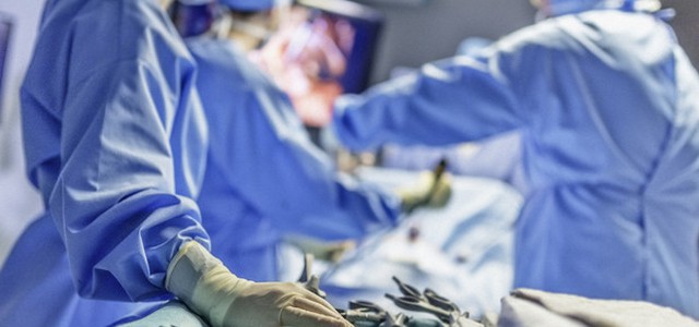 Dopo operazione perde testicolo, denuncia i medici a Palermo