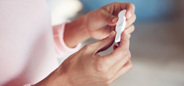 Diventa mamma a 56 anni senza fecondazione assistita