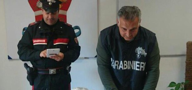 Giovani spacciavano in stazione ferroviaria, arrestati.