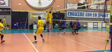 CORIACEA LA POLISPORTIVA. GRANDI EQUILIBRI NEL PRIMO SET