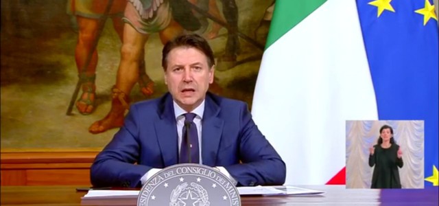 Nuovo Decreto. Conte rassicura, riapre delle attività e zittisce l'opposizione.