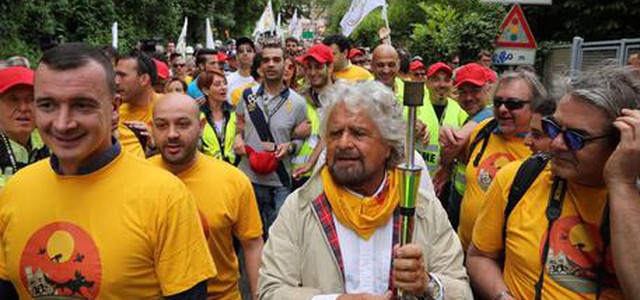 Grillo: 'Con reddito di cittadinanza individuo al centro'