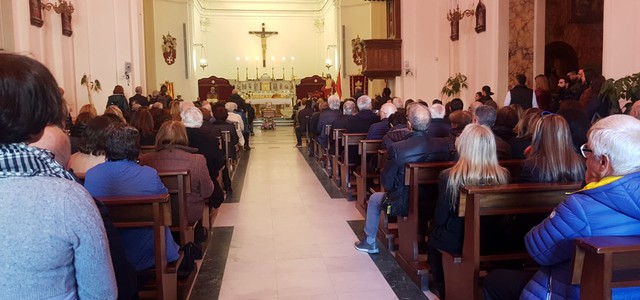 Ciao Maestro, la chiesa del San Giovanni gremita per l'ultimo saluto al Ciacio (VIDEO)