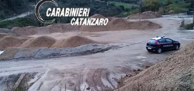 Abusivismo edilizio, sequestrato terreno