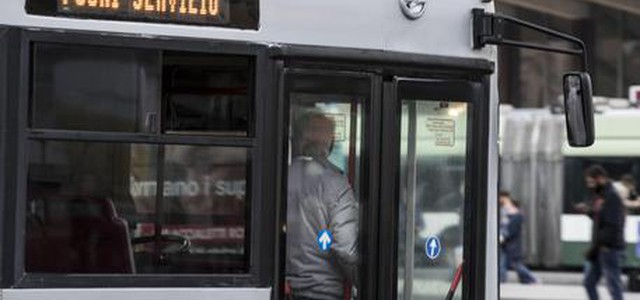 Domani sciopero del trasporto pubblico 4 ore mezzi pubblici, rischio caos