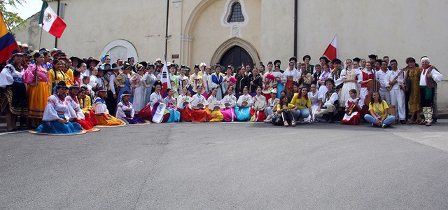 33° ESTATE INTERNAZIONALE DEL FOLKLORE E DEL PARCO DEL POLLINO  CALA IL SIPARIO