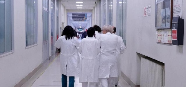 Consiglio Regionale: spunta la proposta per incarichi a medici senza specializzazione negli ospedali calabresi