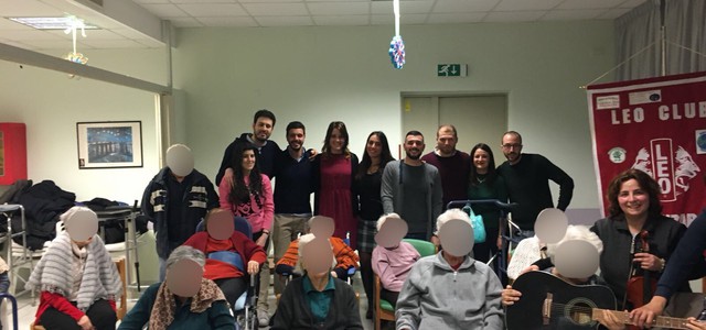 I giovani del Leo Club Rupe Ventosa insieme agli anziani a Villa Betania