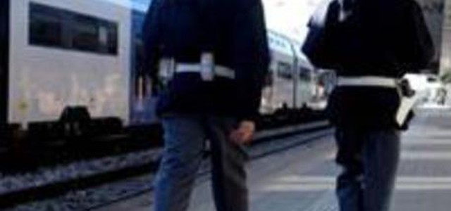 Agenti della polizia aggrediti in stazione calabrese