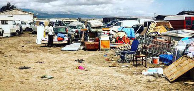 Migranti: incendio in Gran Ghetto Rignano, 2 morti