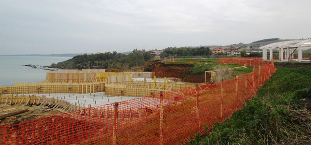 Sequestrato il Marine Park Village di Crotone, M5S: "Fiducia nella magistratura"