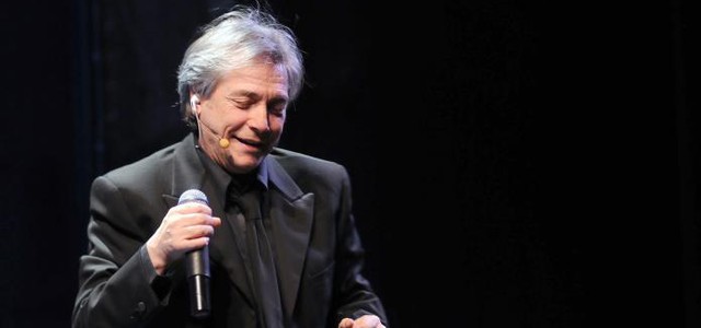 Teatro Politeama: lo spettacolo prosegue con il tour di Nino D'Angelo