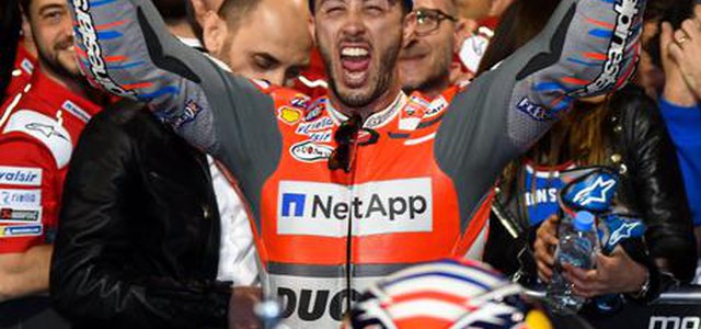 MotoGp, Dovizioso vince all'ultima curva in Qatar
