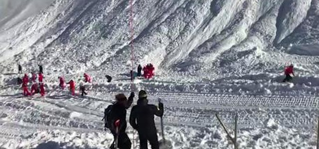 Francia: valanga su una pista a Tignes in Savoia, sciatori salvi