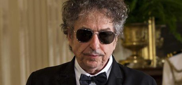 Bob Dylan ritira il premio Nobel a Stoccolma