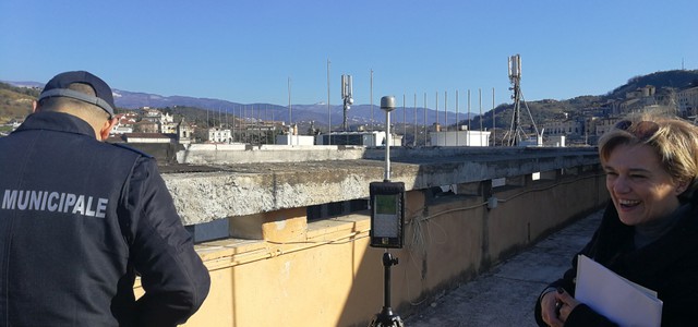 Campi elettromagnetici: misure a Cosenza in Piazza dei Bruzi