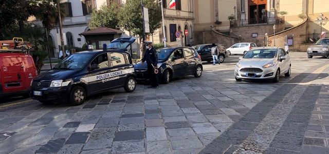 CONTROLLI ANTICOVID DELLA POLIZIA LOCALE NEI BAR E RISTORANTI