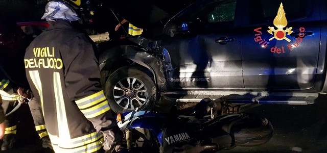 Violento scontro tra moto e fuoristrada sulla SS 106 nel Catanzarese, grave centauro