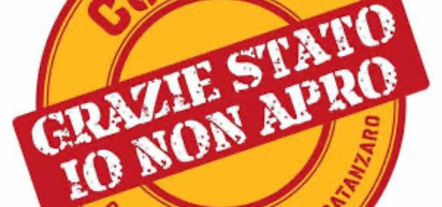 La protesta del Comitato dei Ristoratori di Catanzaro: alle 21 serrande alzate e luci accese