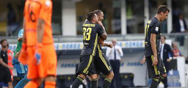 Serie A: Juventus batte Chievo 3-2 Bernardeschi ribalta il match