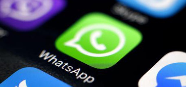 WhatsApp si blocca per ore, poi riparte
